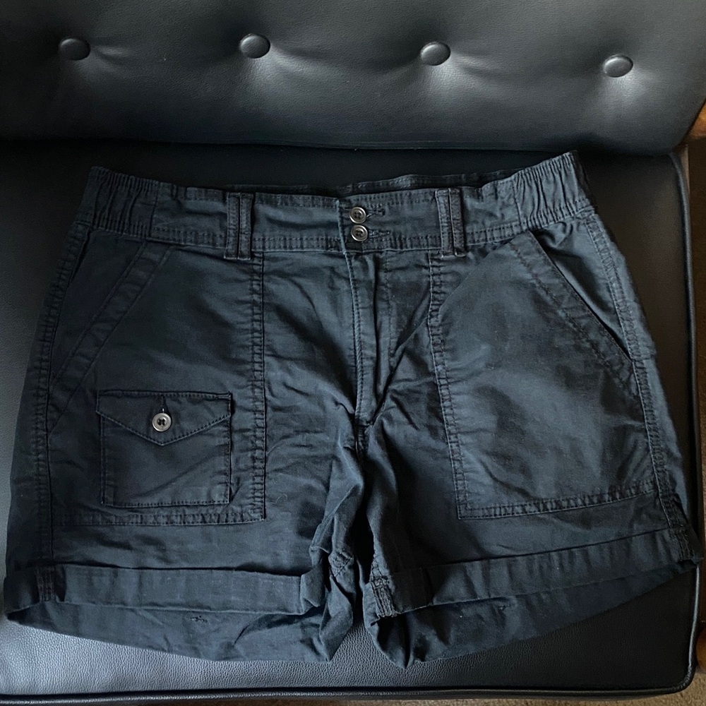 Time and Tru Black Women's Cargo Shorts